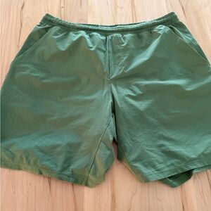 Lululemon Men’s Lined Green Shorts